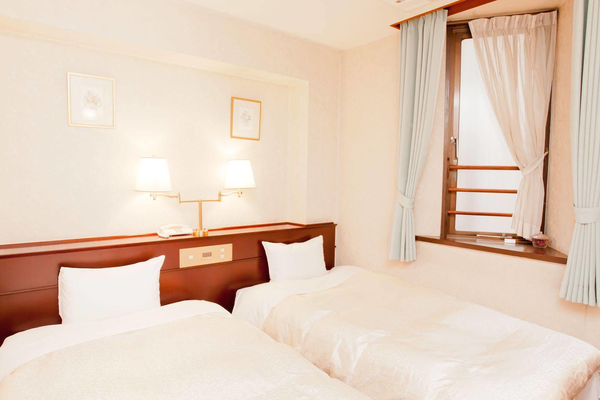 Hotel Hanakomichi Nara Esterno foto